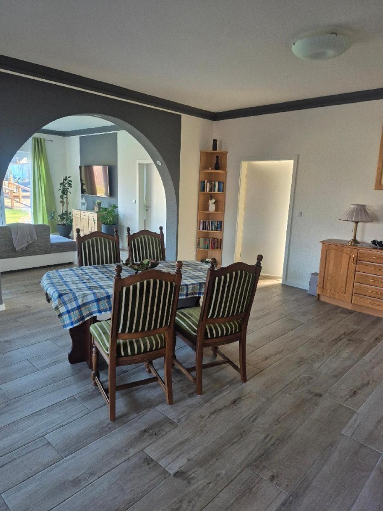 Ferienwohnung Uhlenbusch Paradise Фризойте Екстериор снимка